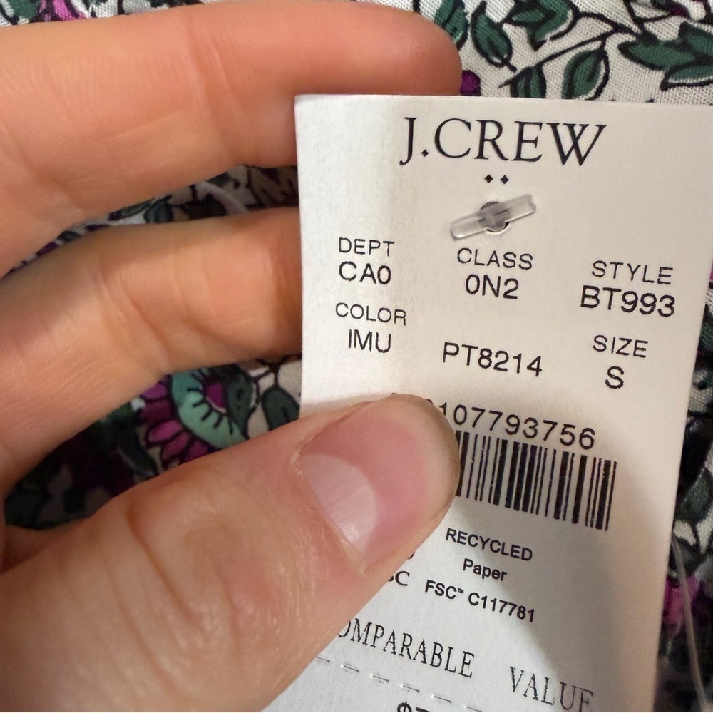 Button-up cotton poplin shirt in signature fit J Crew Floral - Picture 2 of 2